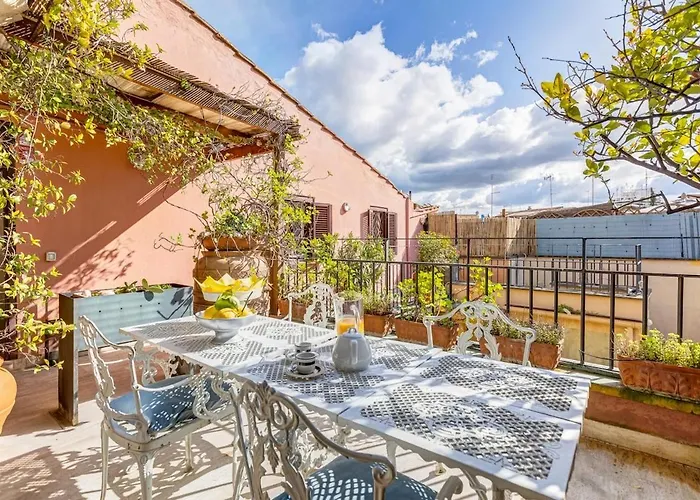 Trevi Legend Penthouse Apartment *