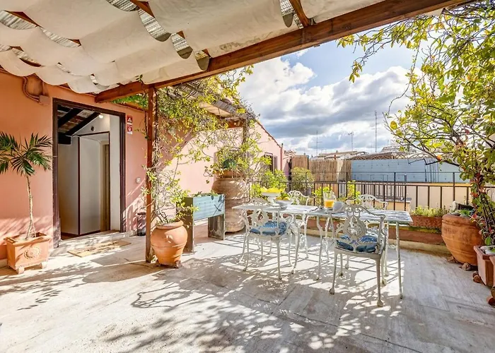 Trevi Legend Penthouse Apartment