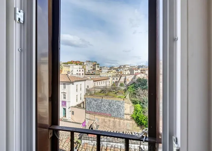 Trevi Legend Penthouse Apartment
